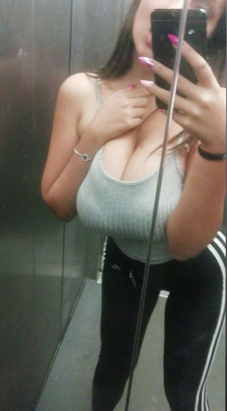 Foto di nudo di fuga di OnlyFans di Alessia Barberio