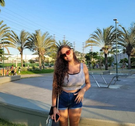 Foto di nudo di fuga di OnlyFans di Alice M