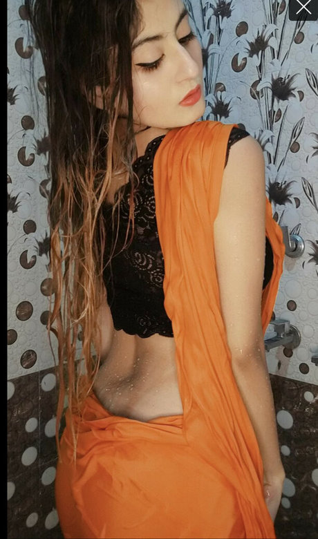 Foto di nudo di fuga di OnlyFans di Priya Maggo