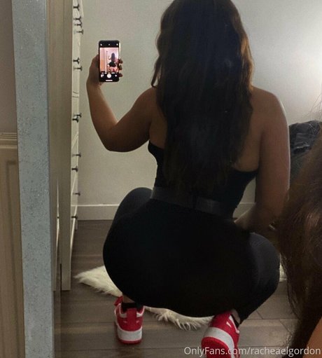 Foto di nudo di fuga di OnlyFans di Racheaelgordon