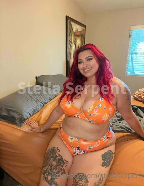Foto di nudo di fuga di OnlyFans di Inkedandnaughtyredhead