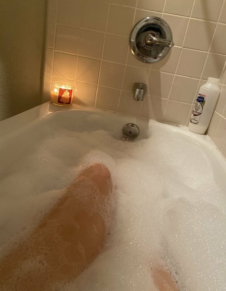 Foto di nudo di fuga di OnlyFans di Nikoletlarie