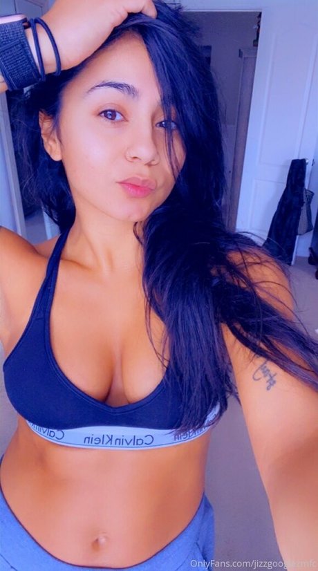 Foto di nudo di fuga di OnlyFans di Jizzgooglezmfc
