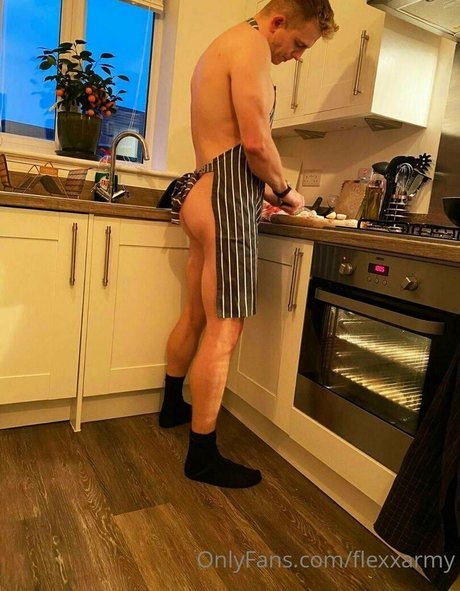 Foto di nudo di fuga di OnlyFans di Flexxarmy