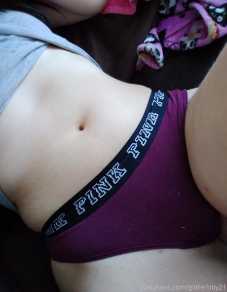 Glitterbby21