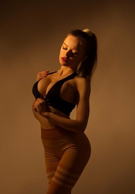 Foto di nudo di fuga di OnlyFans di Vivienmidigafree