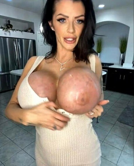 Joslyn James