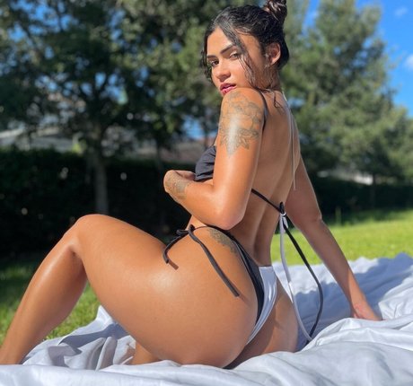 Foto di nudo di fuga di OnlyFans di Ahlaninha
