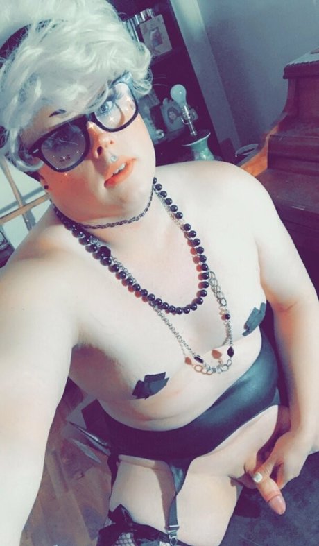 Foto di nudo di fuga di OnlyFans di Tinadarling