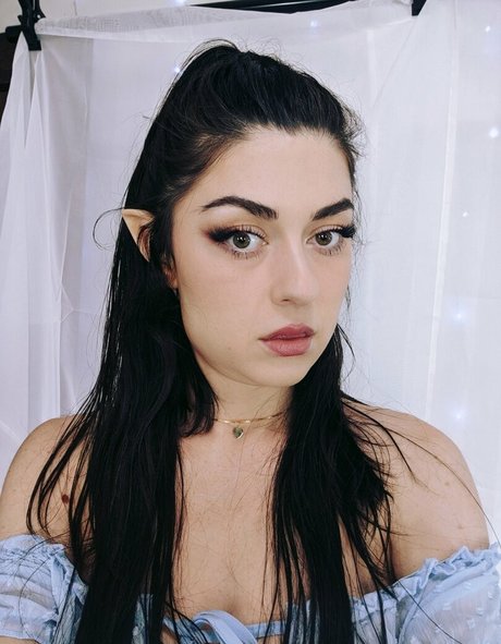 Foto di nudo di fuga di OnlyFans di Badbunny