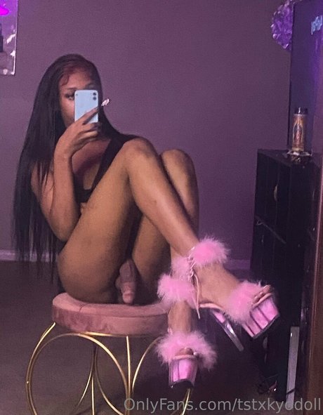 Foto di nudo di fuga di OnlyFans di Tstxkyodoll