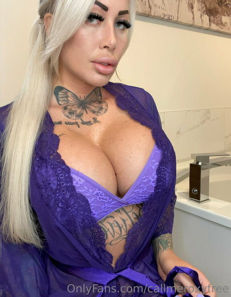 Foto di nudo di fuga di OnlyFans di Callmeroxyfree