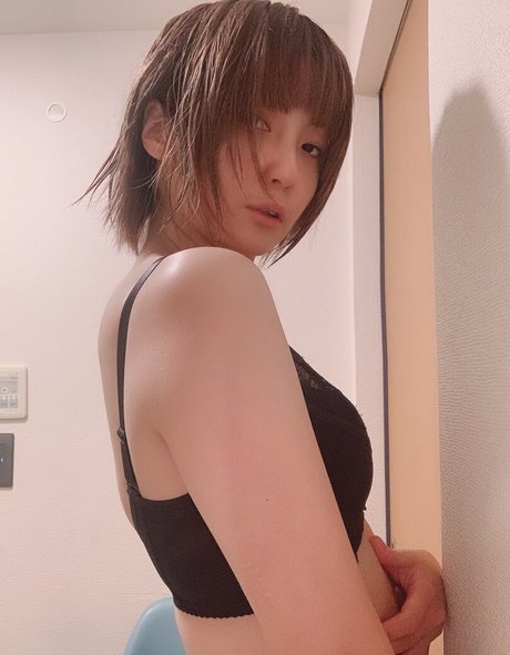 Foto di nudo di fuga di OnlyFans di Ayameapricot