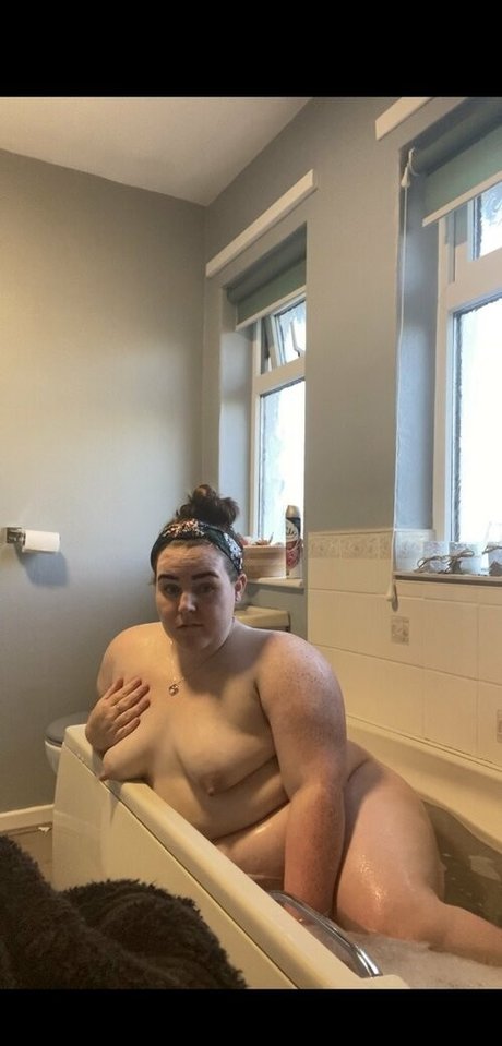 Foto di nudo di fuga di OnlyFans di Escapepearly