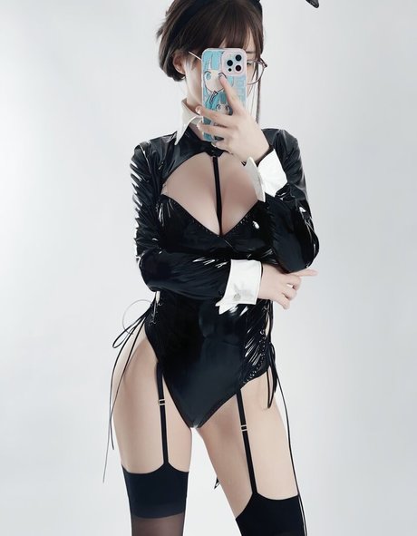 Foto di nudo di fuga di OnlyFans di Youmeko