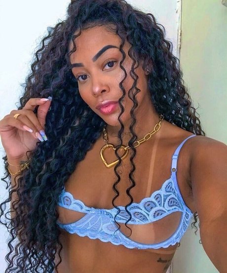 Foto di nudo di fuga di OnlyFans di Cynthya Cybelle