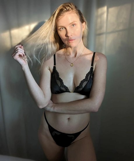 Foto di nudo di fuga di OnlyFans di Mallory Moore