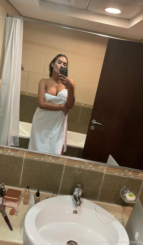 Biancapetrovickyoficial