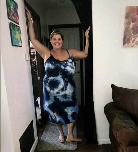 Foto di nudo di fuga di OnlyFans di Plussizeandfine