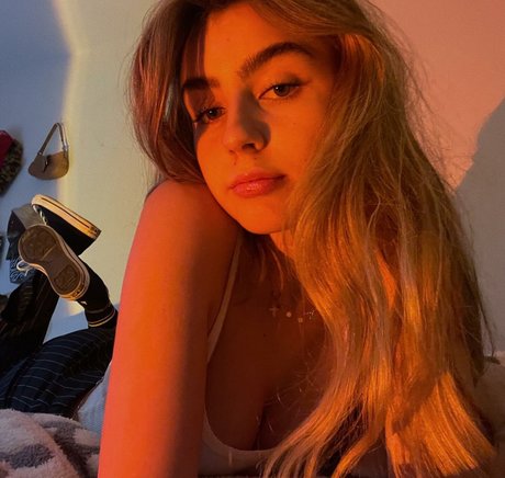 Foto di nudo di fuga di OnlyFans di Emiliee Russo