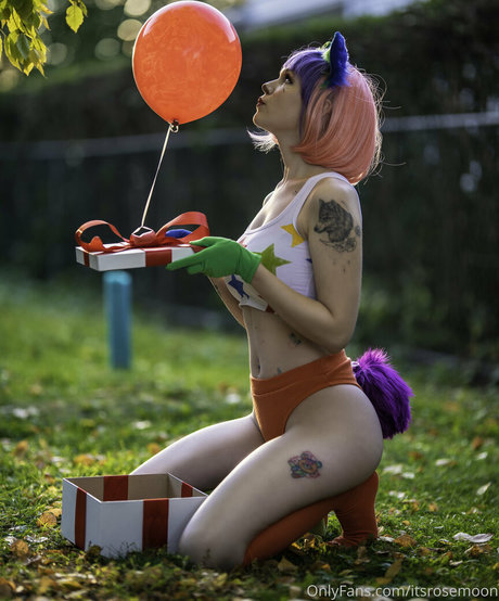 Itsrosemoon