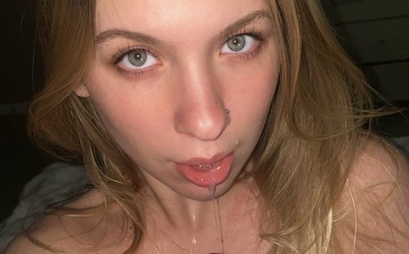 Foto di nudo di fuga di OnlyFans di Cassie Cash