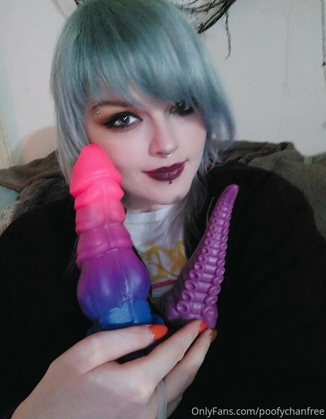 Foto di nudo di fuga di OnlyFans di Poofychanfree
