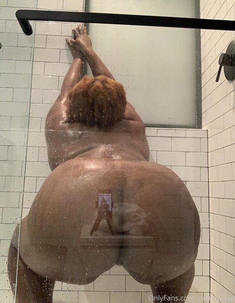 Foto di nudo di fuga di OnlyFans di Shonniesue