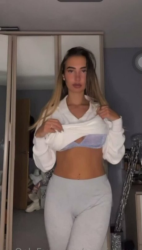 Foto di nudo di fuga di OnlyFans di Sophiebowx