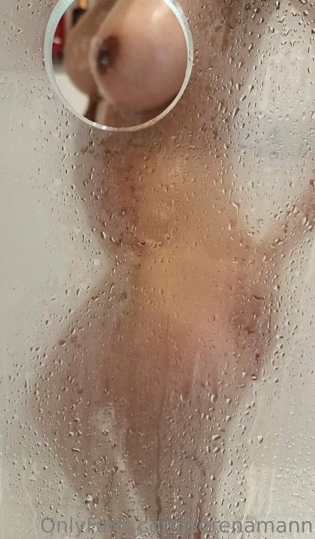Foto di nudo di fuga di OnlyFans di Serena Mann