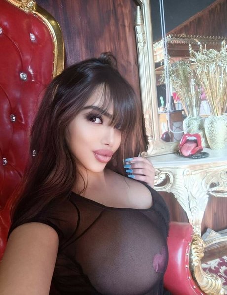 Foto di nudo di fuga di OnlyFans di Atlanna