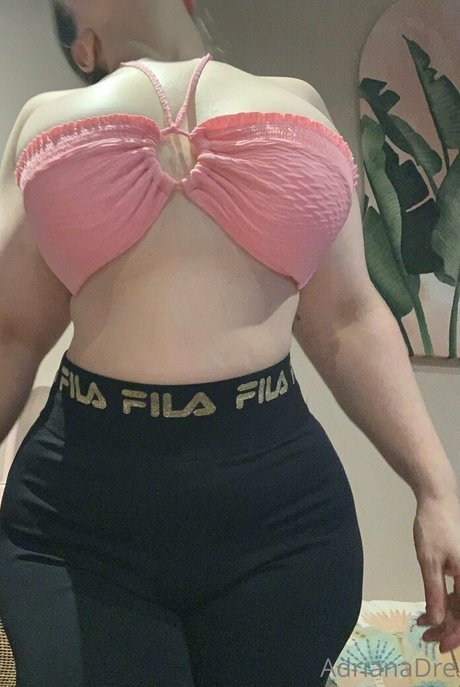 Foto di nudo di fuga di OnlyFans di Adrianadrethemasseuse