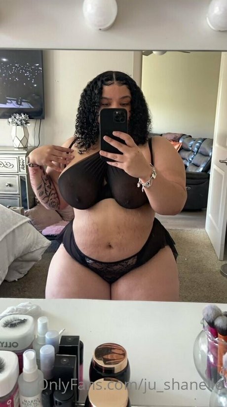 Foto di nudo di fuga di OnlyFans di Jushanelle