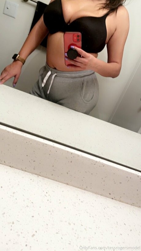 Foto di nudo di fuga di OnlyFans di Tessrogersmodel