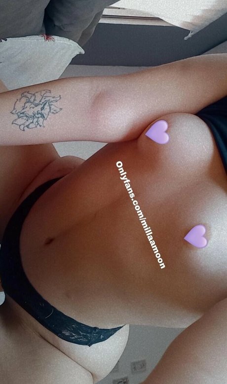 Foto di nudo di fuga di OnlyFans di Millaamoon