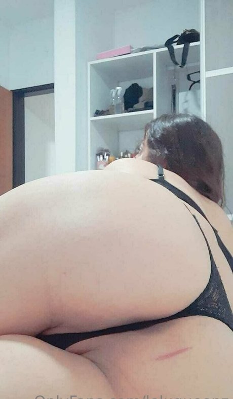 Foto di nudo di fuga di OnlyFans di Leluqueenz