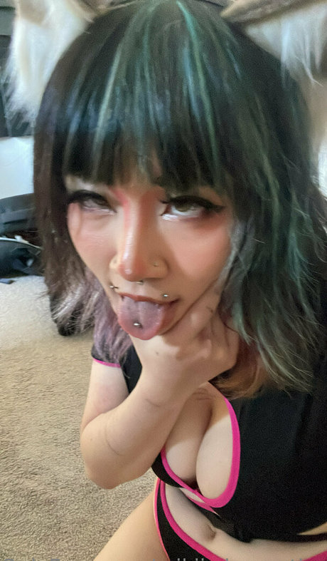 Foto di nudo di fuga di OnlyFans di Mikiisdamnation