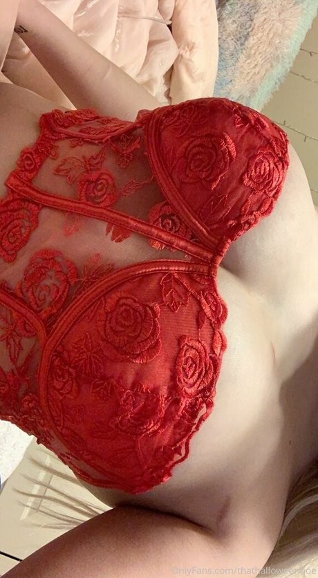 Foto di nudo di fuga di OnlyFans di Xoxbuttonsbabee
