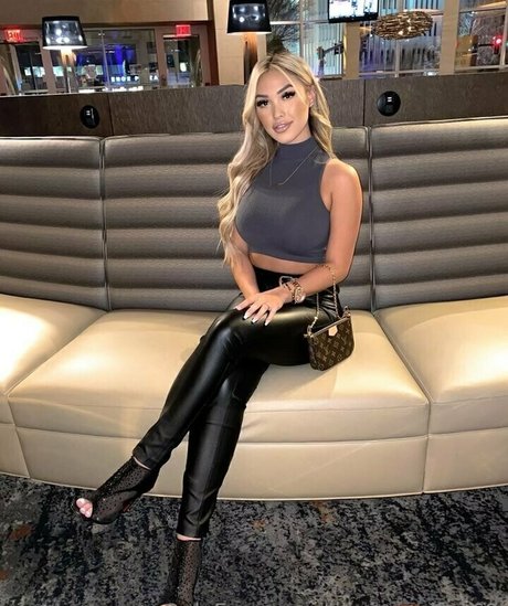 Lilmissredfox69