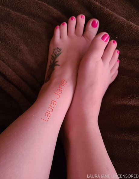 Foto di nudo di fuga di OnlyFans di Laurajaneuncensored