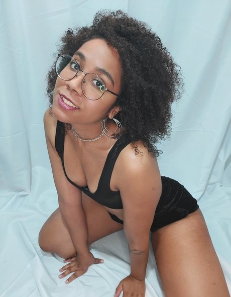 Foto di nudo di fuga di OnlyFans di Slightly Expired