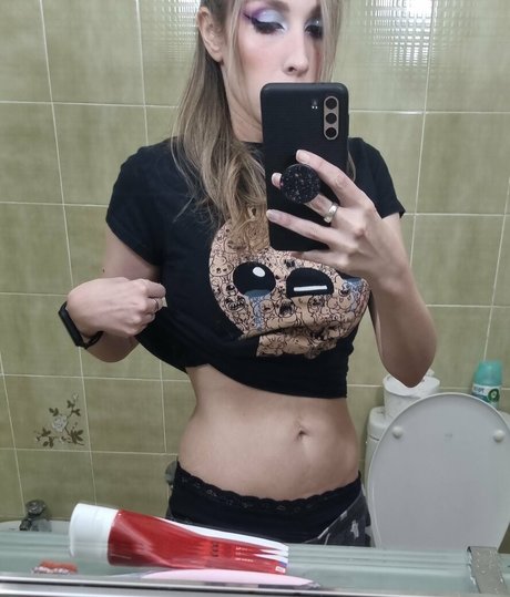Foto di nudo di fuga di OnlyFans di Chio Uyuni