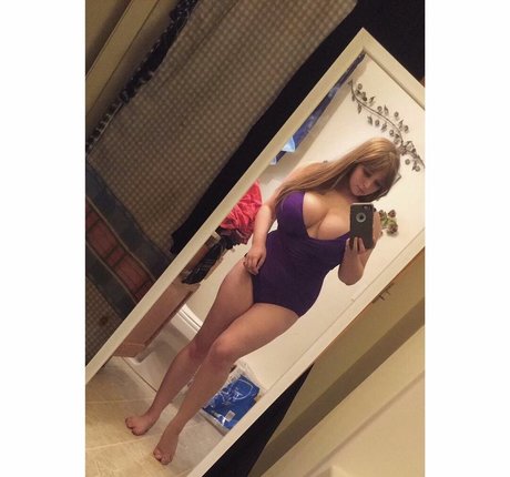 Foto di nudo di fuga di OnlyFans di Emaliehall