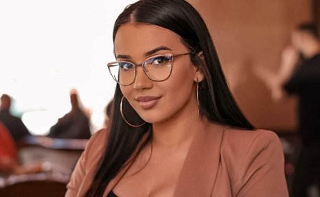 Emina Jahi