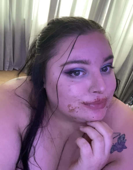 Foto di nudo di fuga di OnlyFans di Sweetaspeachesss