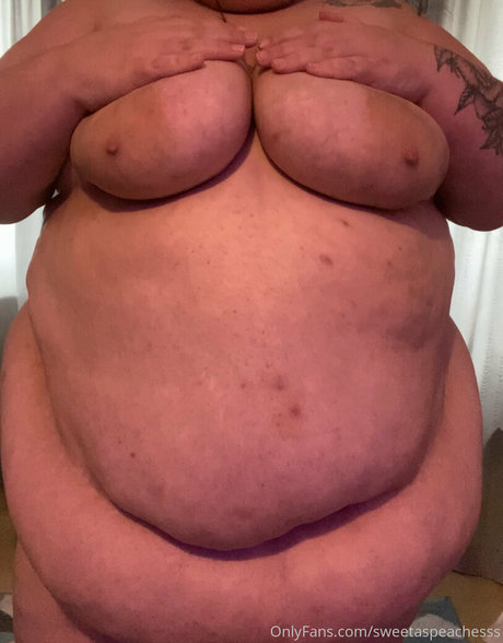 Sweetaspeachesss