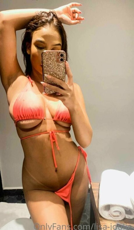 Foto di nudo di fuga di OnlyFans di Lisajoulie