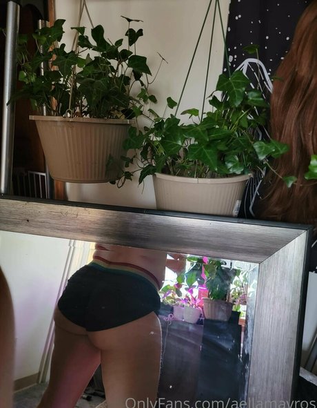 Foto di nudo di fuga di OnlyFans di Aellaz