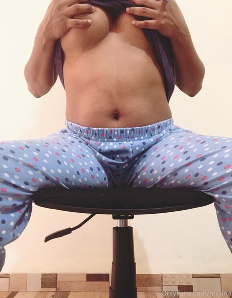 Foto di nudo di fuga di OnlyFans di Mojina